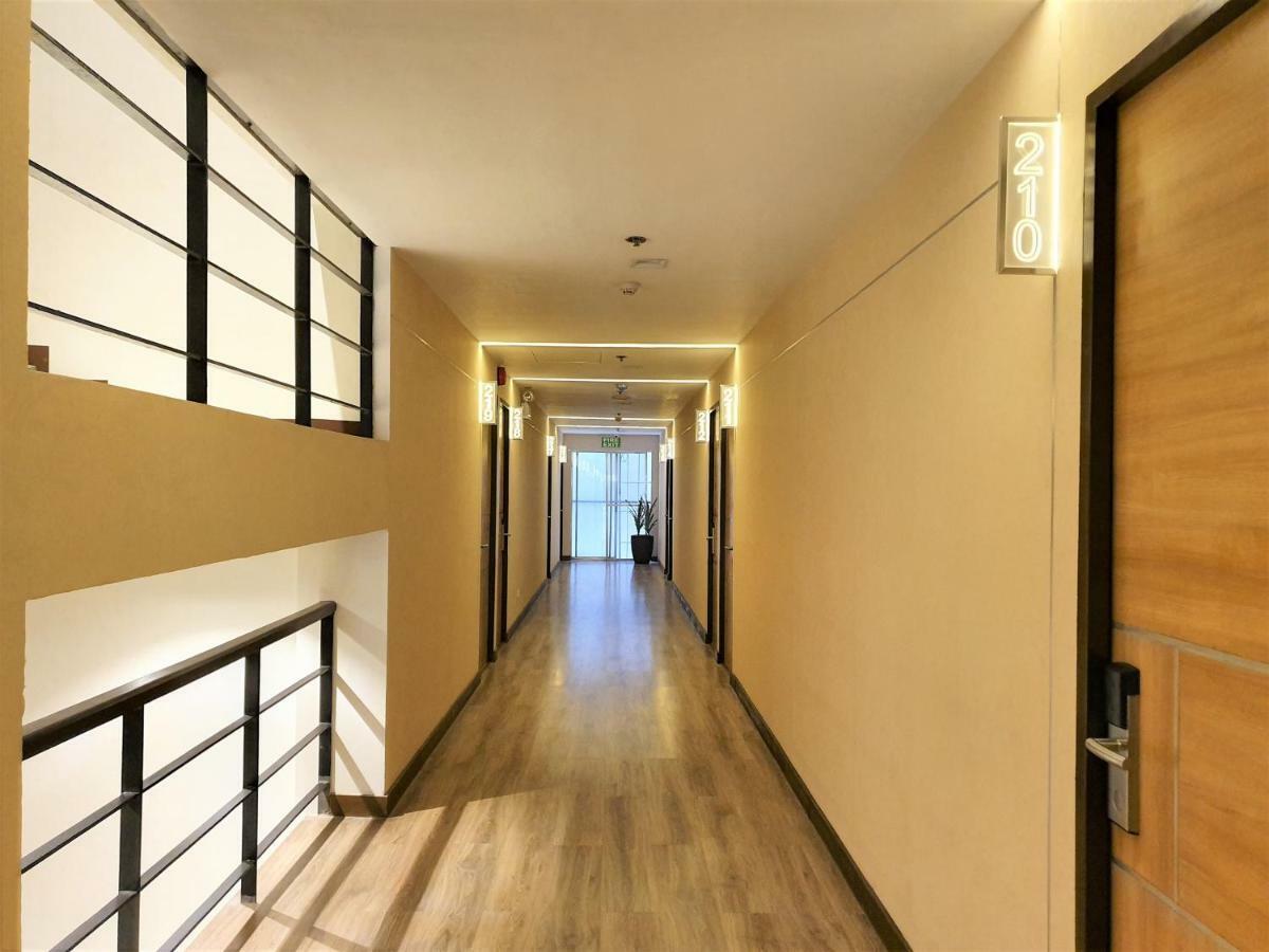 The Upperroom @ Real Suites Bacolod Exterior photo